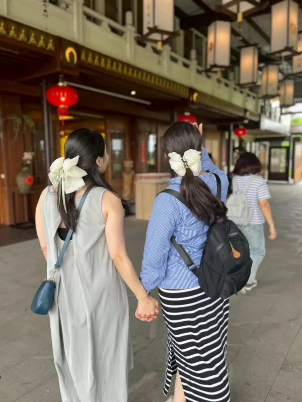 蕾絲雲朵花苞鯊魚夾